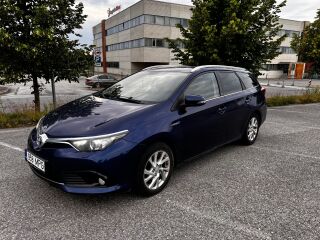 Toyota Auris 1.8 73кВ