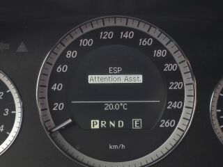Mercedes-Benz E 200 CDi 2.1 100kW
