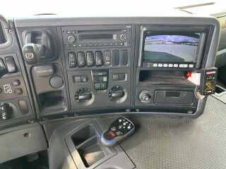 Scania P320 4x2 + FASSI F165A.0.23 + Drop side Platform + 235kW