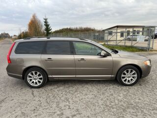 Volvo V70 D5 AWD 2.4 D5 151kW