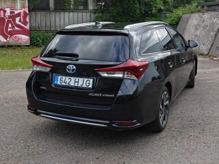 Toyota Auris 1.8 73kW