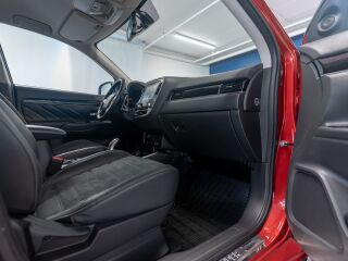 Mitsubishi Outlander Pistikhübriid   / elekter Petrol 99kW