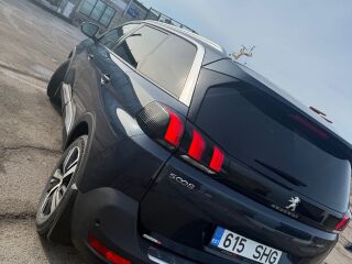 Peugeot 5008 1.5 96kW