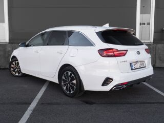 Kia Ceed Sportswagon PHEV EX Plus 1.6 R4 GDi 77kW