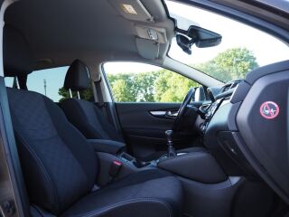 Nissan Qashqai Tekna EU5 1.5 dCi Pure Drive 81kW