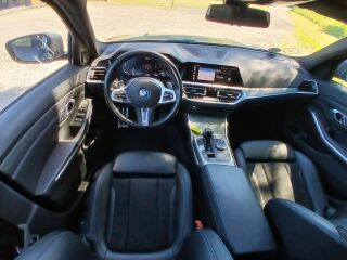 BMW 330 M-Pakett 2.0 R4 215kW