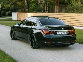 BMW 730 Long F02 3.0 R6 180кВ