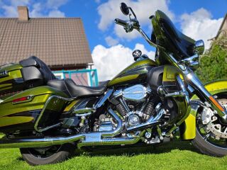Harley-Davidson FLHTKSE CVO LIMITED V2 75kW