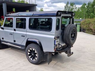 Land Rover Defender 2.4 90kW