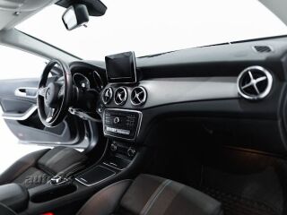 Mercedes-Benz CLA 180 1.6 X117 90kW