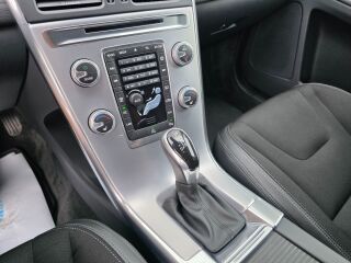 Volvo XC60 Momentum Osmium Grey Metallic 2.0 D4 140кВ