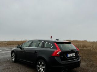 Volvo V60 Plug-in hybrid D6 2.4 PLUG IN HYBRID 158kW