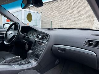Volvo S60 2.4 120kW