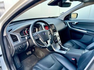 Volvo XC60 AWD Summum 2.4 D4 140kW