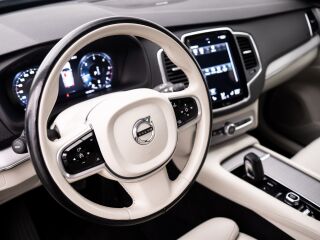Volvo XC90 AWD Momentum Pro Mild Hybrid 2.0 183kW