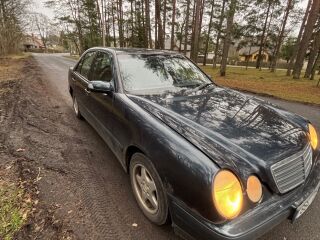 Mercedes-Benz E 200 2.1 85kW