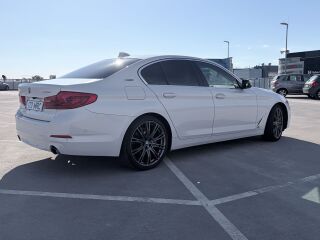 BMW 530 Business 2.0 eDrive eDrive 185кВ