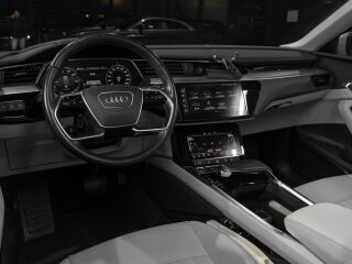 Audi e-tron 55 300kW