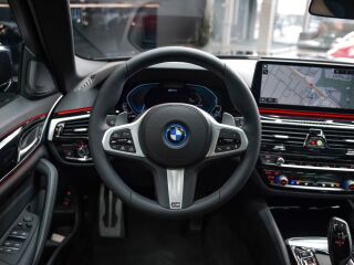 BMW 530 e iPerformance xDrive M-SportPakett 2.0 215kW