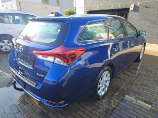 Toyota Auris Touring Sports Active 1.6 82кВ