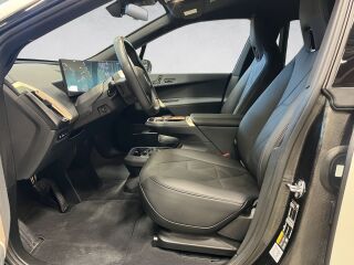 BMW iX xDrive 40 Sportpakett 240kW