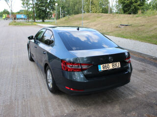 Skoda Superb Active 1.4 110кВ