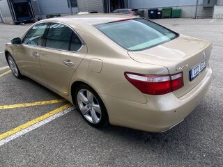 Lexus LS 460 President 4.6 280kW