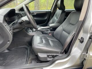 Volvo XC70 AWD D5 2.4 D5 TDi 120kW