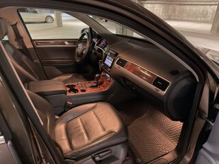 Volkswagen Touareg 3.0 V6 150кВ