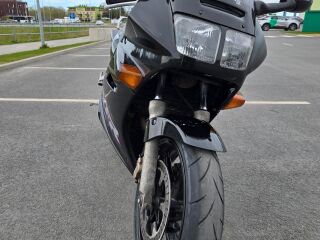 Honda VFR 750 F 74kW