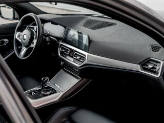 BMW 330 e M-Sport Individual 2.0 215кВ