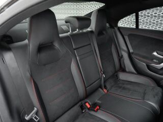 Mercedes-Benz CLA 180 180 AMG line 1.3 100kW