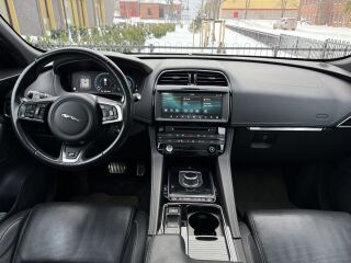 Jaguar F-Pace R-Sport Black Pack 3.0 V6 221kW