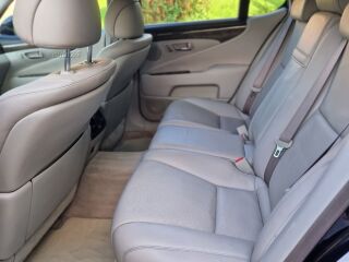 Lexus LS 600h 5.0 290kW