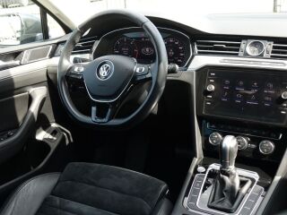 Volkswagen Passat VARIANT HIGHLINE 2.0 R4 110kW