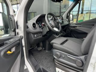 Mercedes-Benz Sprinter 519CDI 22+1+1 2.0 R4 140kW