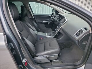 Volvo XC60 Momentum Osmium Grey Metallic 2.0 D4 140кВ