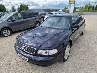 Audi A8 QUATTRO 4X4 3.7 V8 169kW