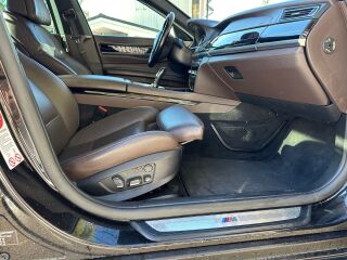 BMW 750 4.4 300кВ