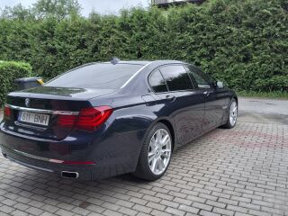 BMW 750 4.4 330kW