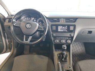 Skoda Octavia N1 1.2 R4 TSI 63kW