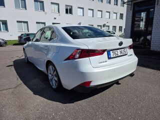 Lexus IS 300h 2.5 133кВ