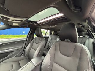 Volvo V60 Cross Country AWD SUMMUM 2.4 R5 140кВ