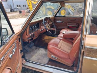 Jeep Wagoneer Limited 5.9 V8