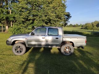 Toyota Hilux 2.5 75kW