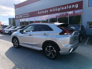 Mitsubishi Eclipse Cross Instyle Plus Pano 4WD 2.4 PHEV 138kW