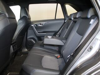 Toyota RAV4 Style 2.5 131кВ