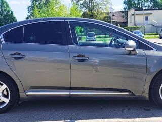 Toyota Avensis 2.0 114kW