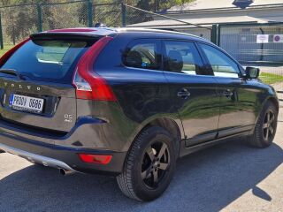 Volvo XC60 Summum AWD MY2012 2.4 D5 158kW