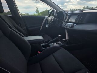 Toyota RAV4 2.0 112kW